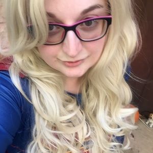 Meet your Posher, Laura